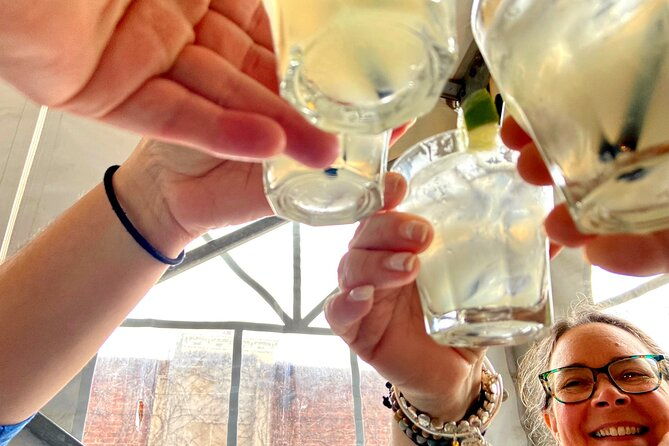 over-the-rhine-cocktail-tour-with-riverside-food-tours