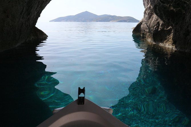 paros-antiparos-private-cruise-with-a-luxury-speedboat-2