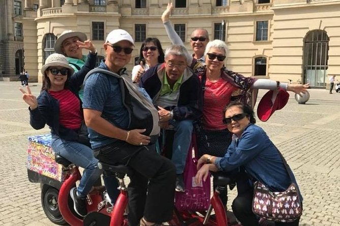 party-and-beer-bike-private-sightseeing-tour-berlin-with-pick-up-2