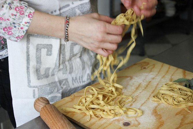 pasta-class-in-bologna-in-a-15th-century-estate-home-with-chiara