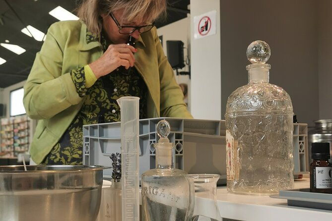 personalized-perfume-creation-workshop