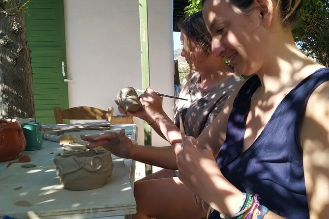 playing-and-creating-with-clay-3-hours-pottery-class-2
