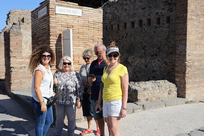 pompeii-ruins-skip-the-line-tour-with-archaeologist