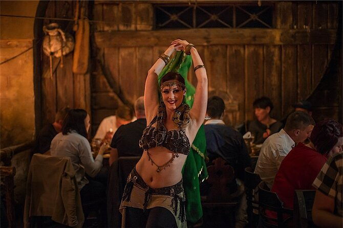 prague-5-courses-medieval-dinner-and-live-performances