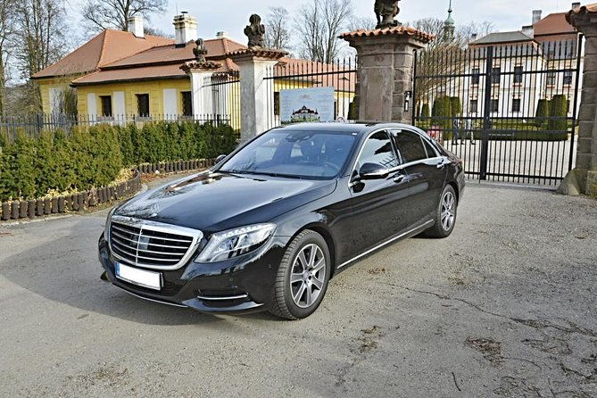 prague-airport-luxury-transfer-by-a-mercedes-benz-s-class
