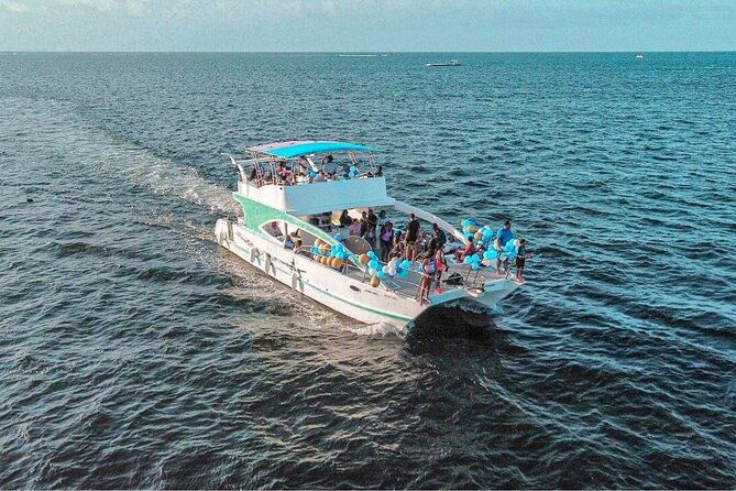 premium-party-boat-in-bavaro-punta-cana
