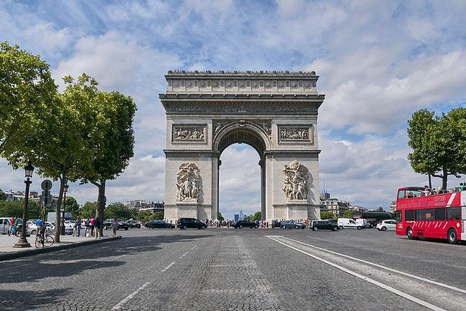 private-10-hour-shore-excursion-to-paris-from-le-havre-official-guide-in-paris-2