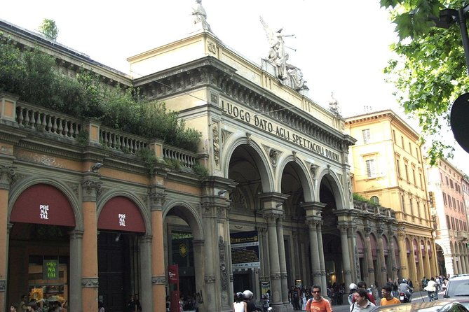 private-3-hour-walking-tour-of-bologna-with-private-official-tour-guide