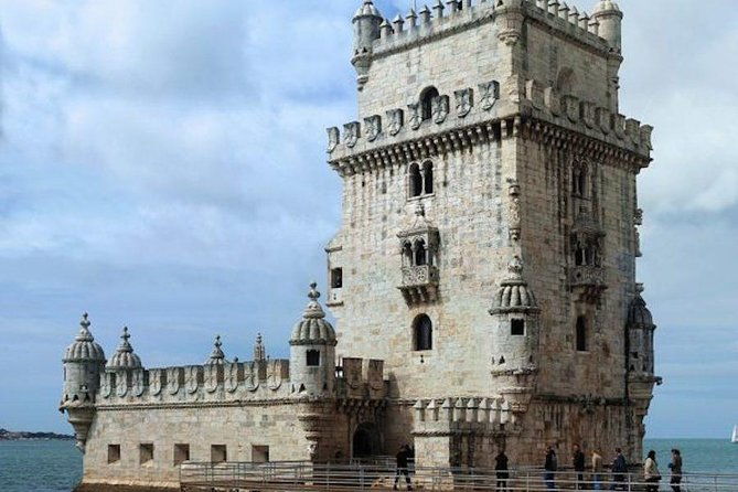private-4-hour-city-tour-of-lisbon-with-driver-official-guide-w-hotel-pick-up