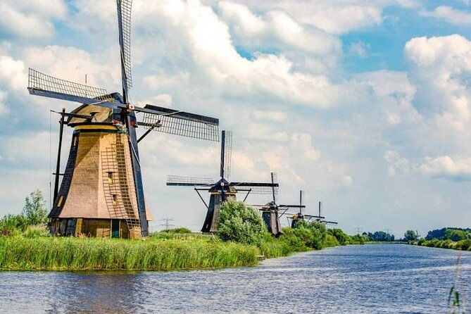 private-8-hour-walking-and-boat-tour-to-rotterdam-and-kinderdijk