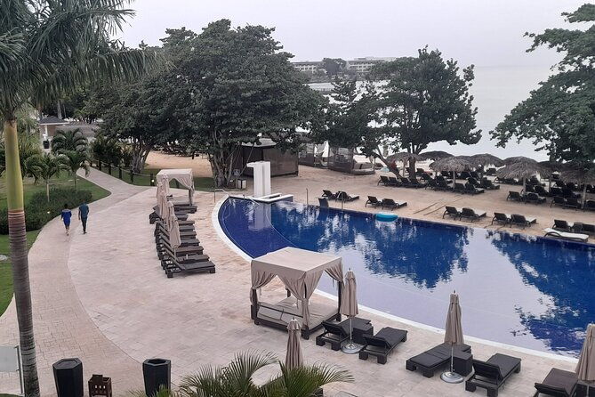 private-airport-transfer-to-negril-roundtrip