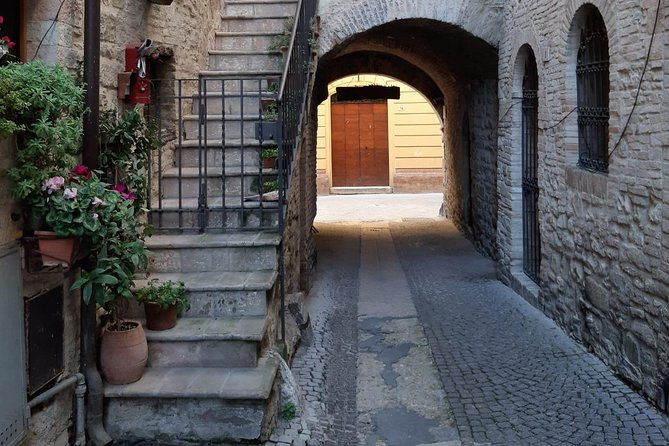 private-bevagna-walking-tour-with-official-guide