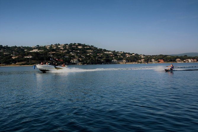 private-boat-charter-including-water-sports-in-bay-of-st-tropez-2