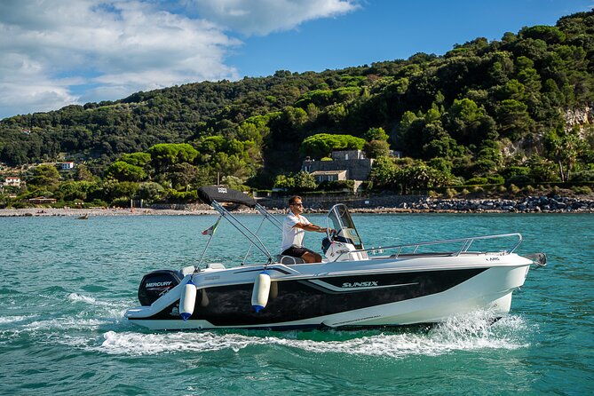 private-boat-tour-cinque-terre-and-portovenere-sunsix