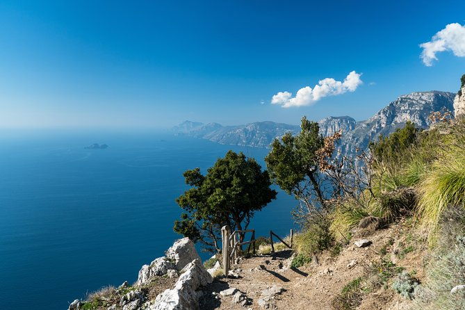 private-boat-tour-of-amalfi-coast-and-capri-by-jeanneau-leader-3