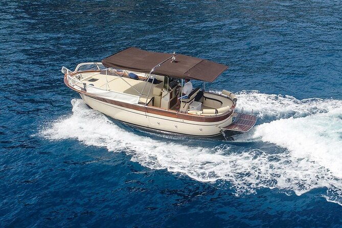 private-boat-tour-of-capri-from-capri