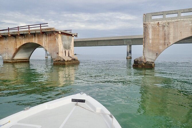 private-boat-tour-of-flaglers-famous-bridges-from-big-pine-key