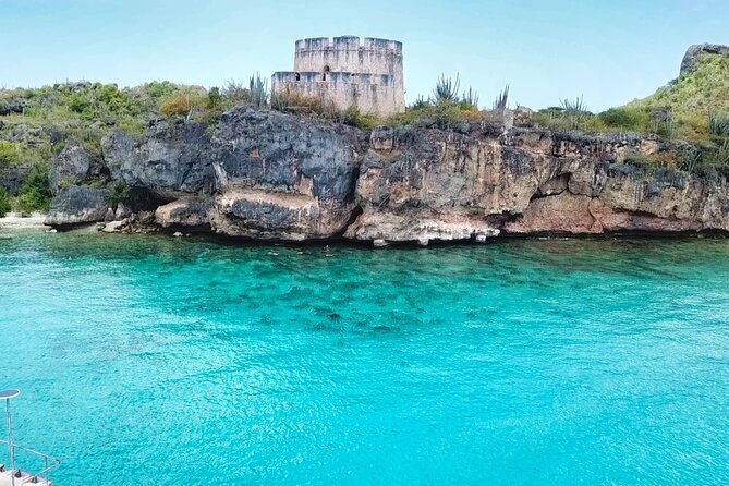 private-boat-trip-with-snorkeling-and-swimming