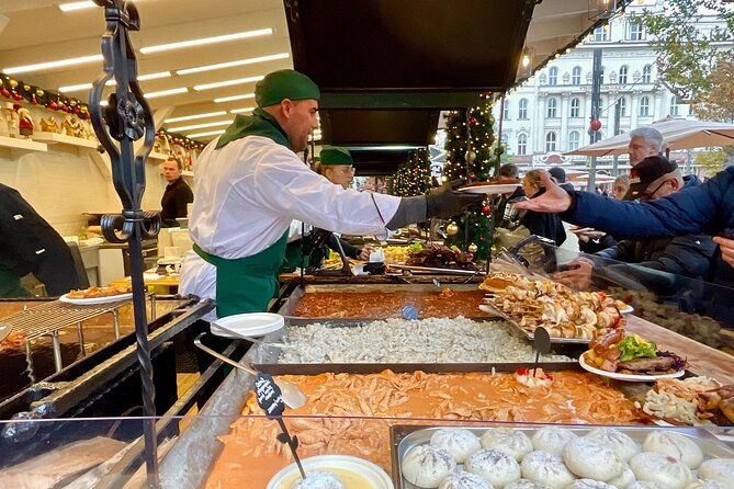 private-budapest-christmas-market-tour-with-chimney-cake-mulled-wine