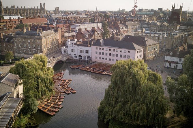 private-cambridge-uni-walking-tour-punting-tour-led-by-alumni