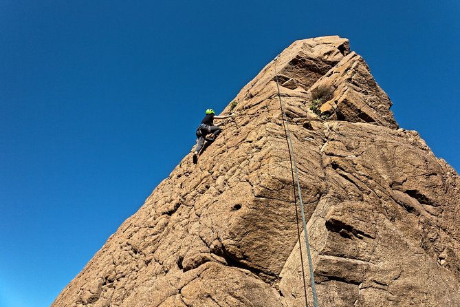 private-climbing-by-the-cliffs-of-cabo-da-roca