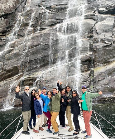 private-cruise-fjord-and-waterfalls-cruise-to-modal-mostraumen