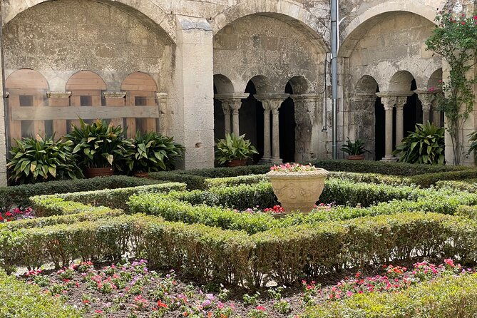 private-day-trip-to-arles-les-baux-de-provence-and-saint-remy-de-provence