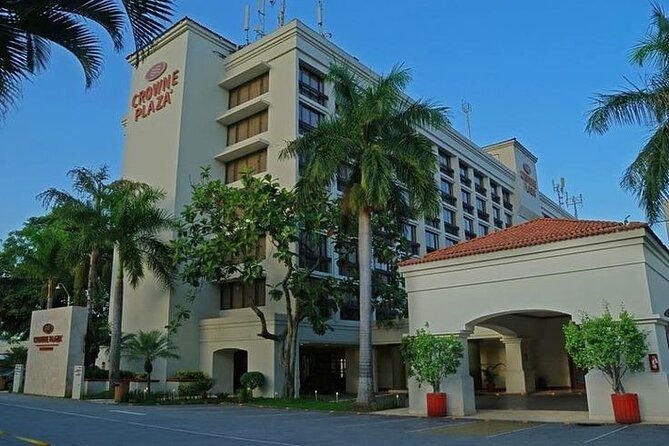 private-departure-transfer-san-salvador-hotels-to-international-airport