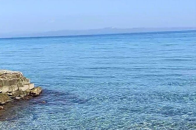 private-group-swimming-and-relax-in-beautiful-beaches