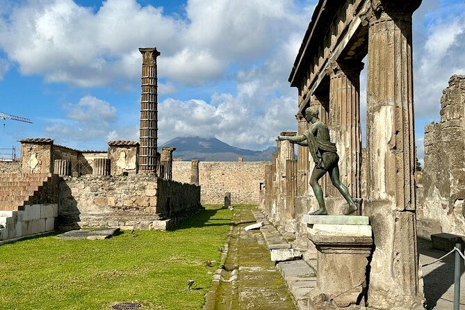 private-guided-tour-of-pompeii-excavations