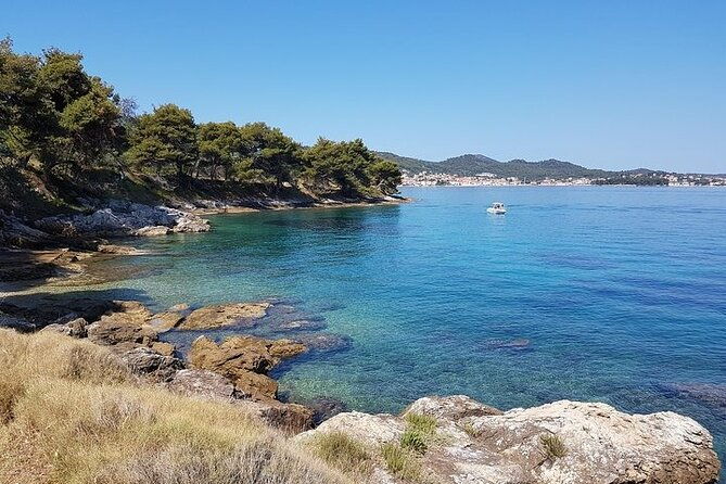 private-half-day-boat-tour-to-nearby-islands-in-zadar-with-drinks