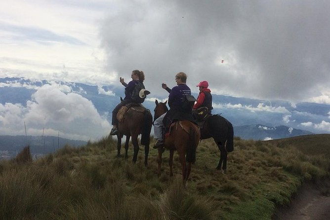 private-half-day-cable-car-and-horseback-tour-above-quito