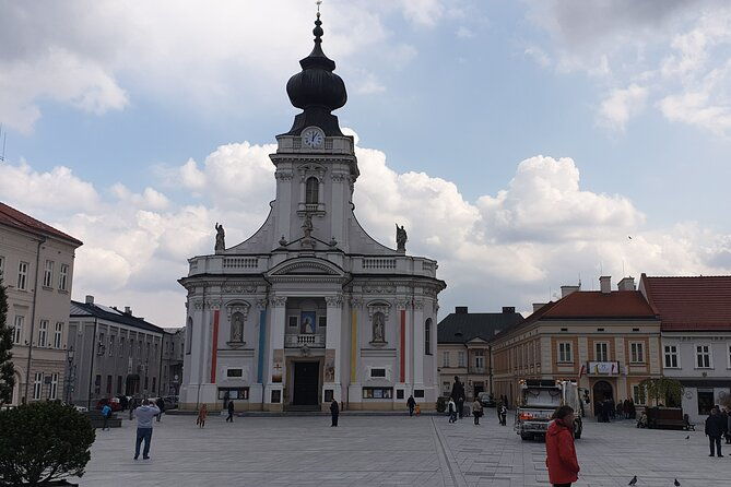 private-half-day-john-paul-ii-route-tour-from-krakow
