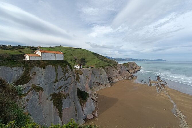 private-half-day-txakoli-wine-tour-getaria-fishing-village