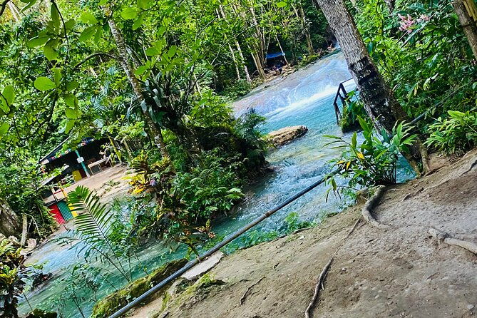 private-horse-back-riding-and-blue-hole-from-montegobay
