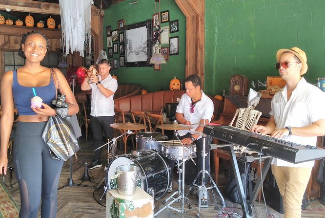 private-little-havana-tour-cuban-host-museum-food-art-live-music