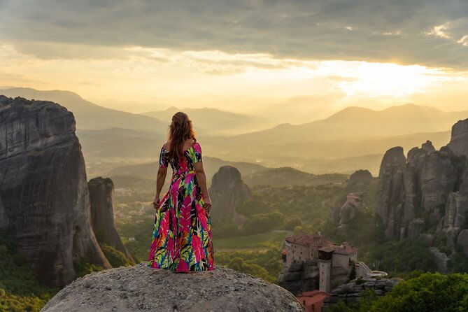 private-meteora-photo-shoot-with-a-professional-photographer