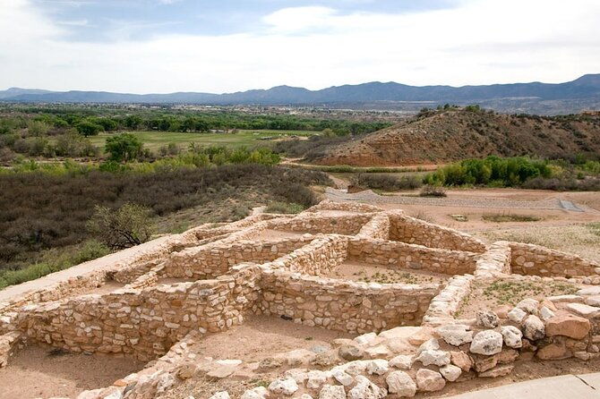 private-montezuma-castle-tuzigoot-national-mont-in-luxury-car-2