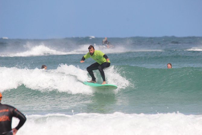private-one-on-one-surf-lesson-in-newquay-for-beginners-novice-surfers