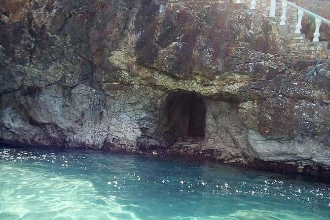private-panoramic-boat-tour-of-vlora-bay