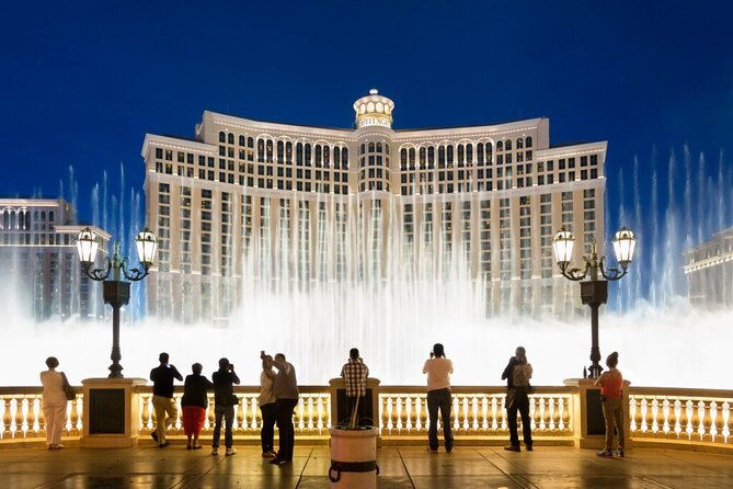 private-party-bus-tour-of-the-las-vegas-strip-champagne-toast