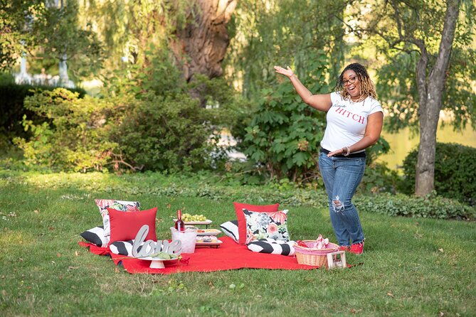private-picnic-experience-in-the-queen-city