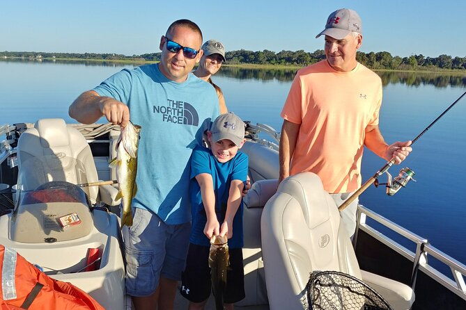 private-pontoon-fishing-charter-on-lake-tohopekaliga-in-florida-4-or-6-hours