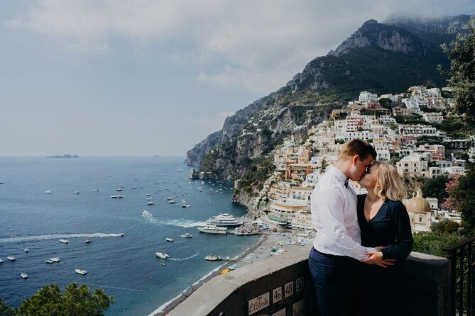 private-professional-photoshoot-in-positano-couple-and-family