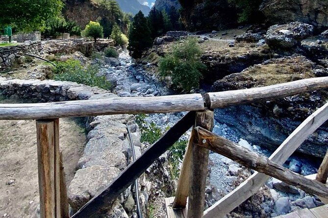 private-roundtrip-transfer-from-chania-to-samaria-gorge-park