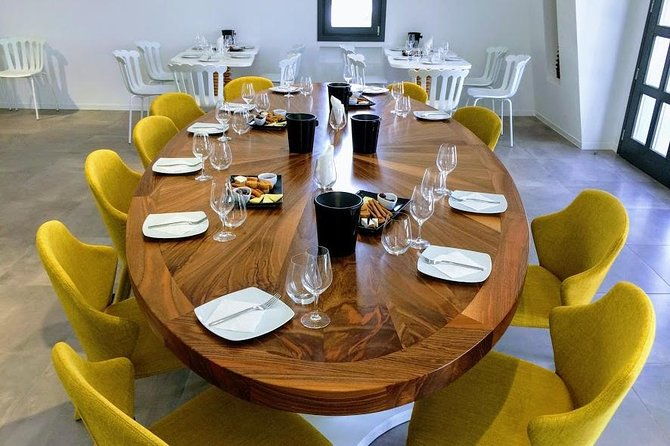 private-santorini-history-wine-tasting-tour