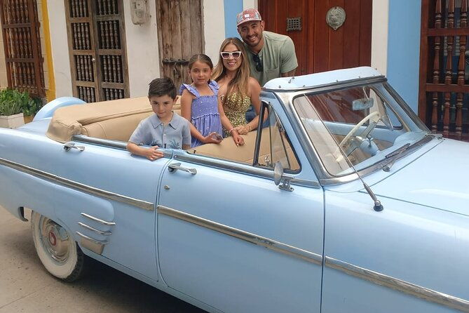 private-self-guided-classic-car-tour-in-cartagena