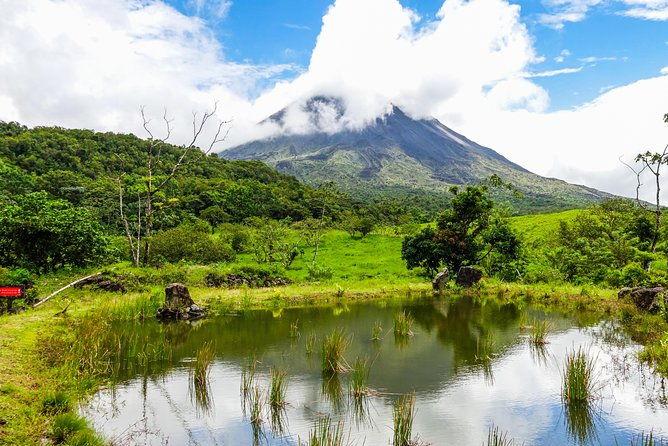 private-shuttle-from-san-jose-intl-airport-to-la-fortuna