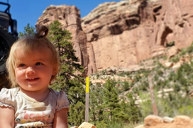 private-side-by-side-car-tour-in-arch-canyon