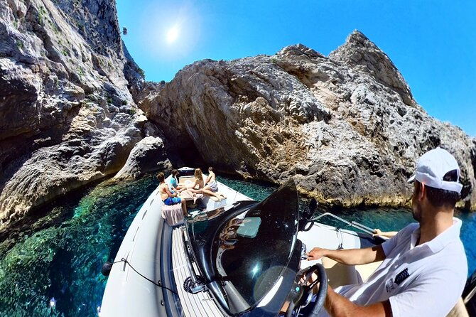 private-skopelos-island-boat-cruise-tour-to-mamma-mia-sites